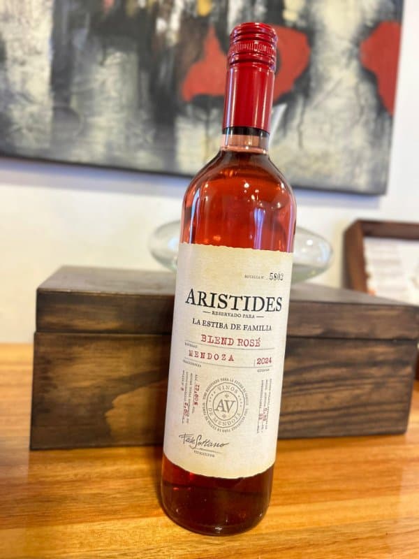 Arístides Estiba de Familia Blend Rosé