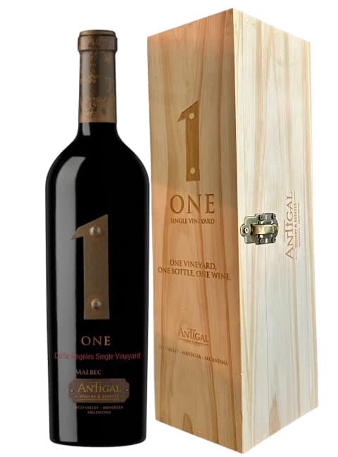 Estuche Madera One Malbec 2018 La Dolores De Antigal 750 Ml