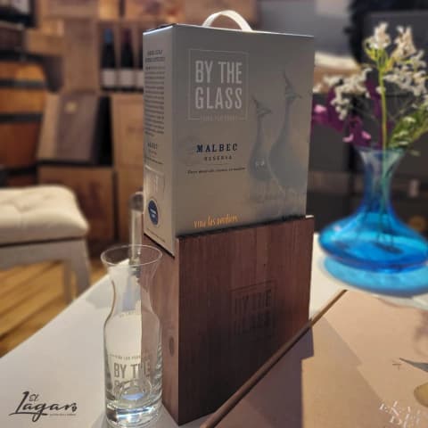 LAS PERDICES BASE DE MADERA CON DECANTER + 2 BAG IN BOX