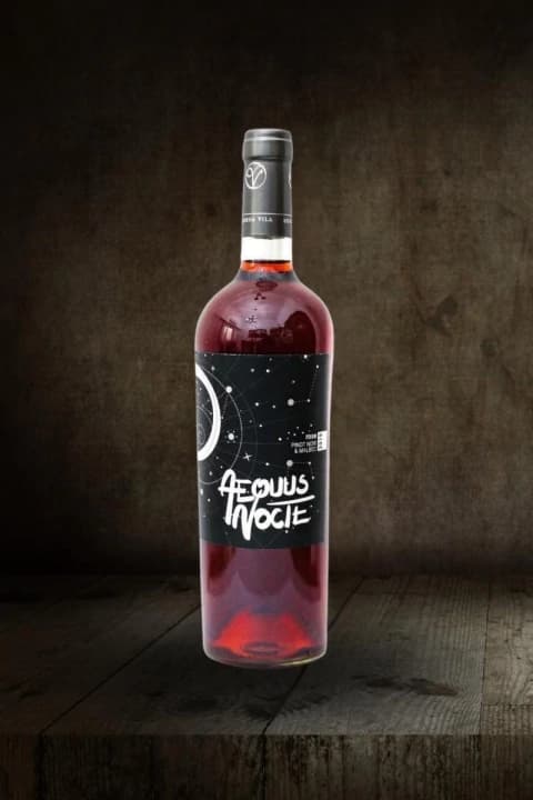 AEQUUS NOCTE
