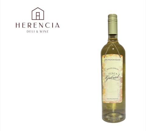 Jorge Rubio Finca Gabriel 3x2 Sauvignon Blanc E.E ($6000c/u)