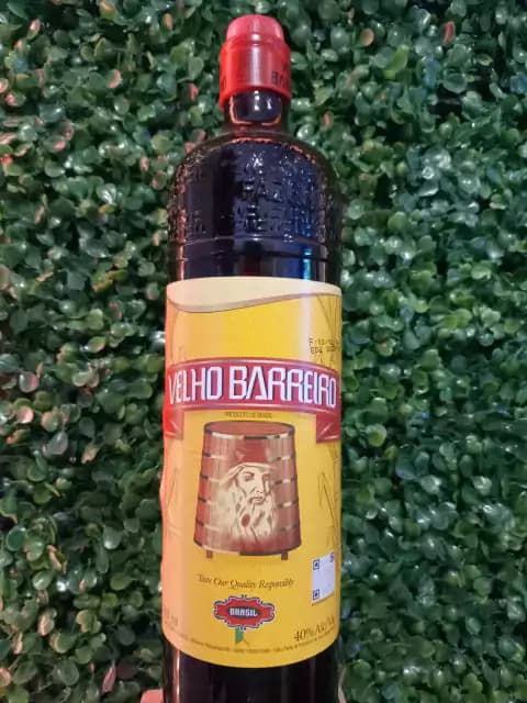 Velho Barreiro - Aguardiente de Caña (Cassalla) 910cc